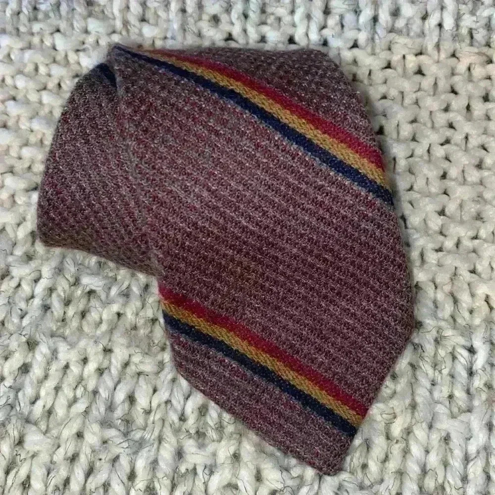 Vintage Lilly Dache woven tie